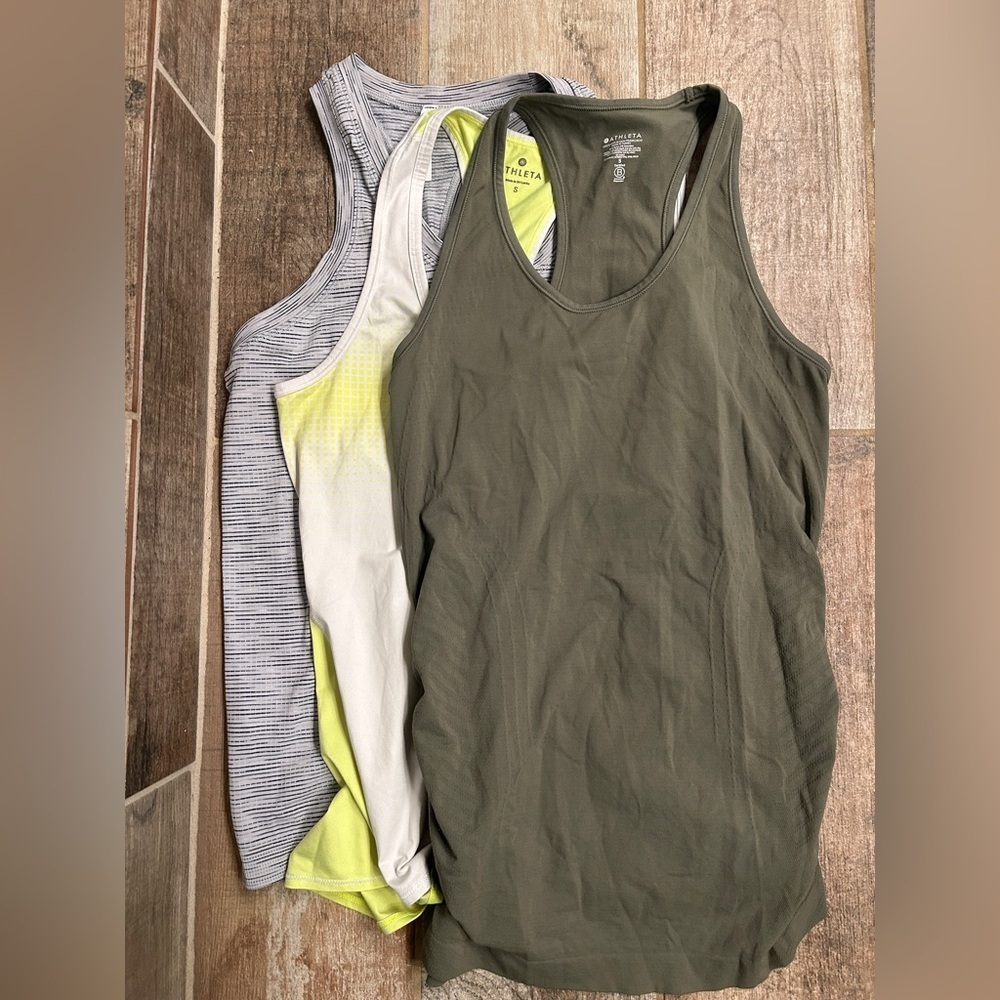 Athleta Green Scoop Neck Sleeveless Tank Top